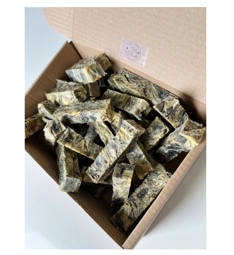 100% Organic Air-Dried Icelandic Cod Skin Fingers – Premium Dog Treat (500g Pack)